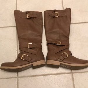 Light brown boots